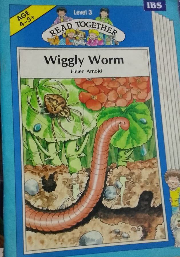READ TOGETHER WIGGLY WORM