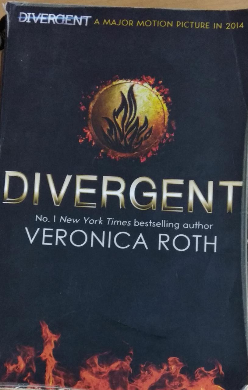 Divergent by Veronica Roth Half Price Books India Books inspire-bookspace.myshopify.com Half Price Books India