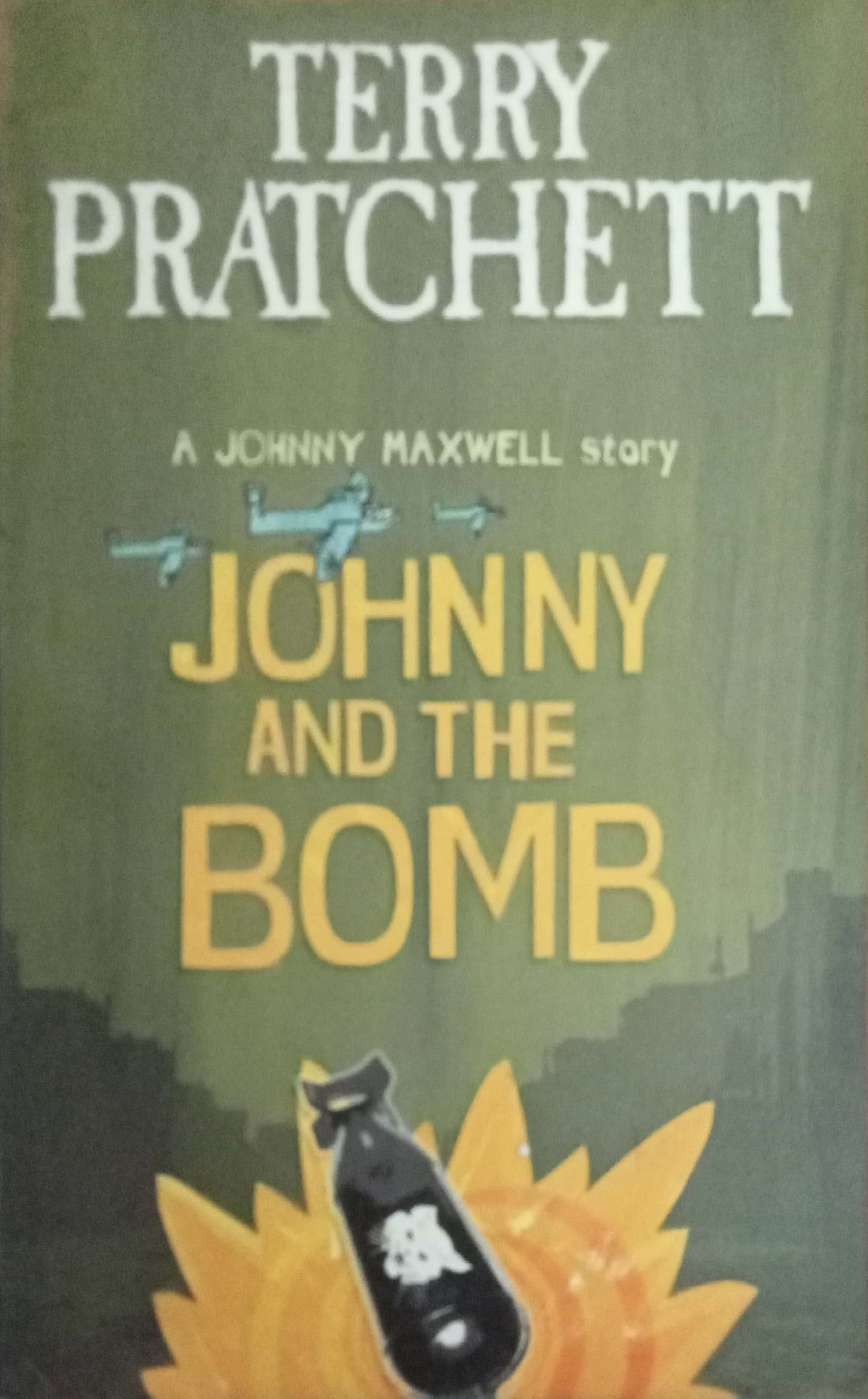 Johnny And The Bomb by Terry Pratchett